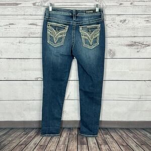 Vigoss Jeans Womens 2 Blue Heritage Fit Western Capri Embroidered Crop Country